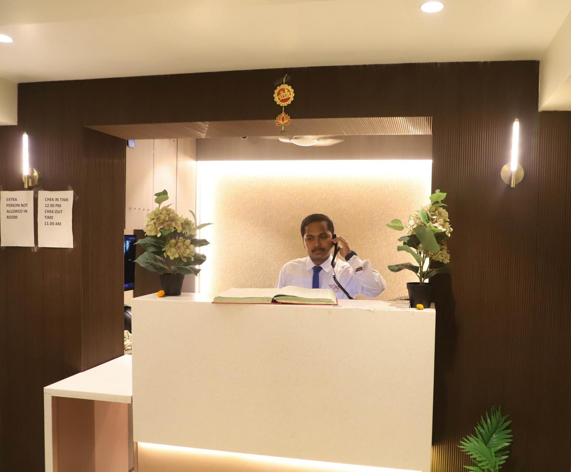 Hotel Aura Inn Airoli ,Digha Navi Mumbai Exterior foto