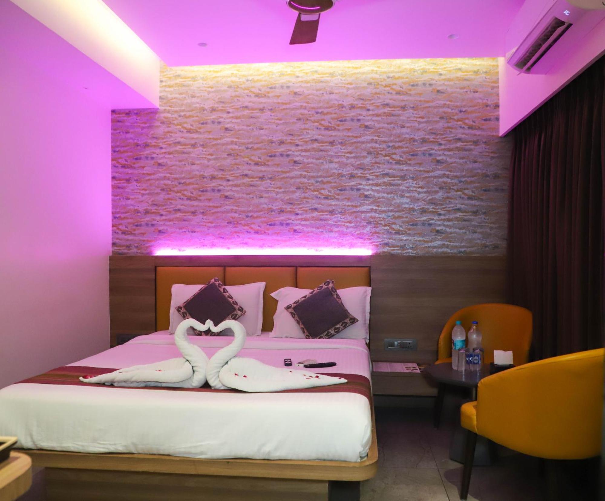 Hotel Aura Inn Airoli ,Digha Navi Mumbai Exterior foto