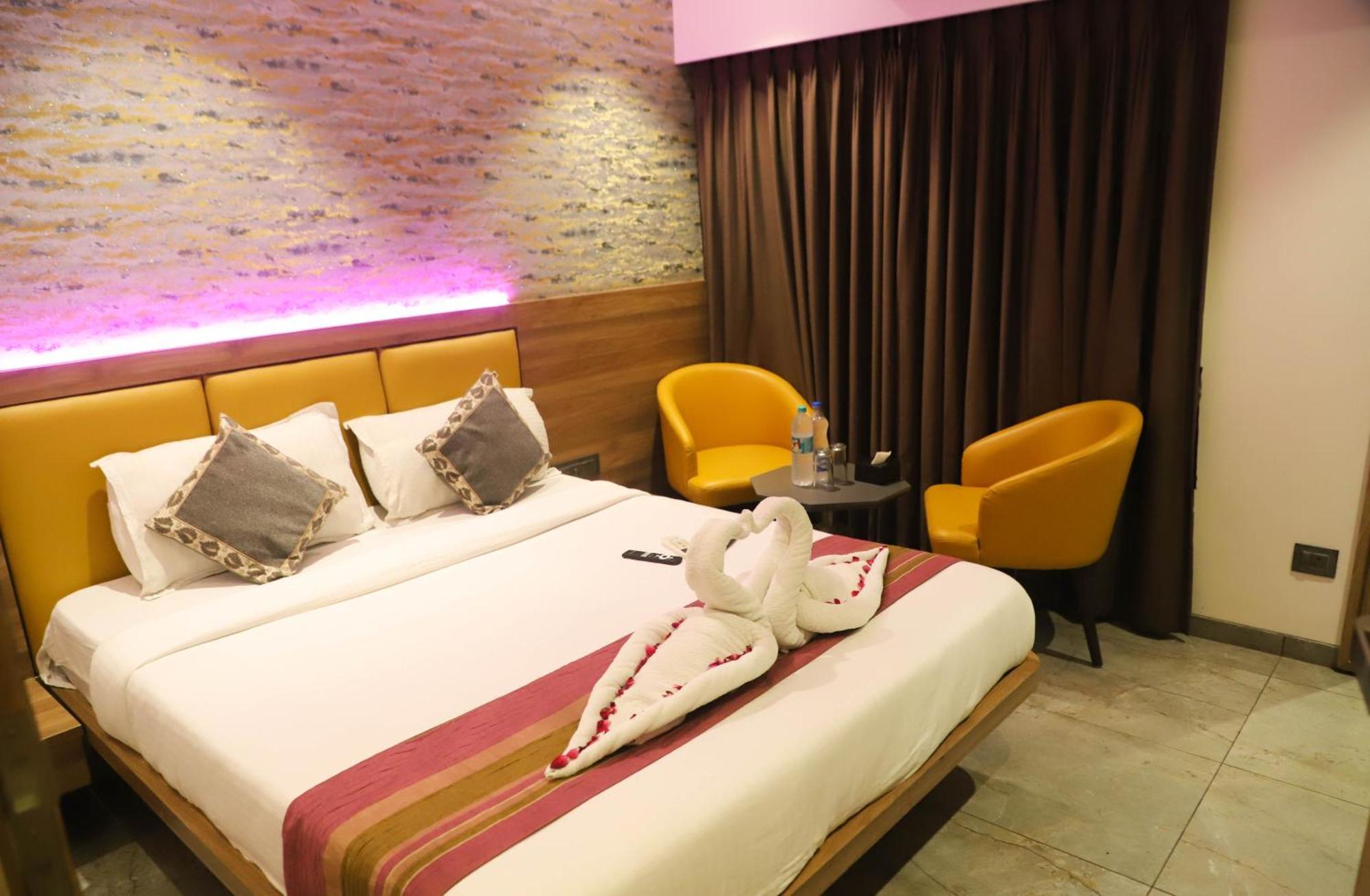 Hotel Aura Inn Airoli ,Digha Navi Mumbai Exterior foto